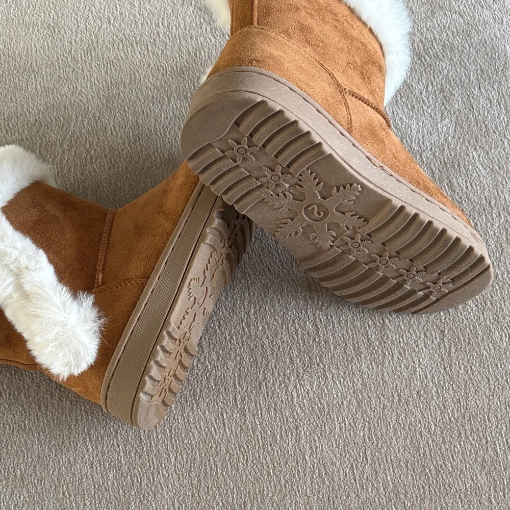 White Mountain Faux Fur Boots
